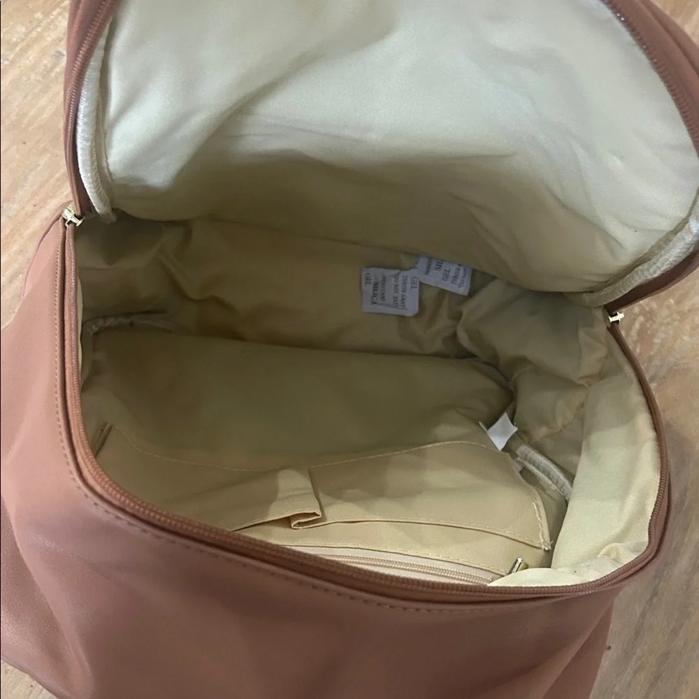 Viv&Lou‎ Camel Brown Vegan Leather Backpack Gold Hardware NWT M780L-CAMEL